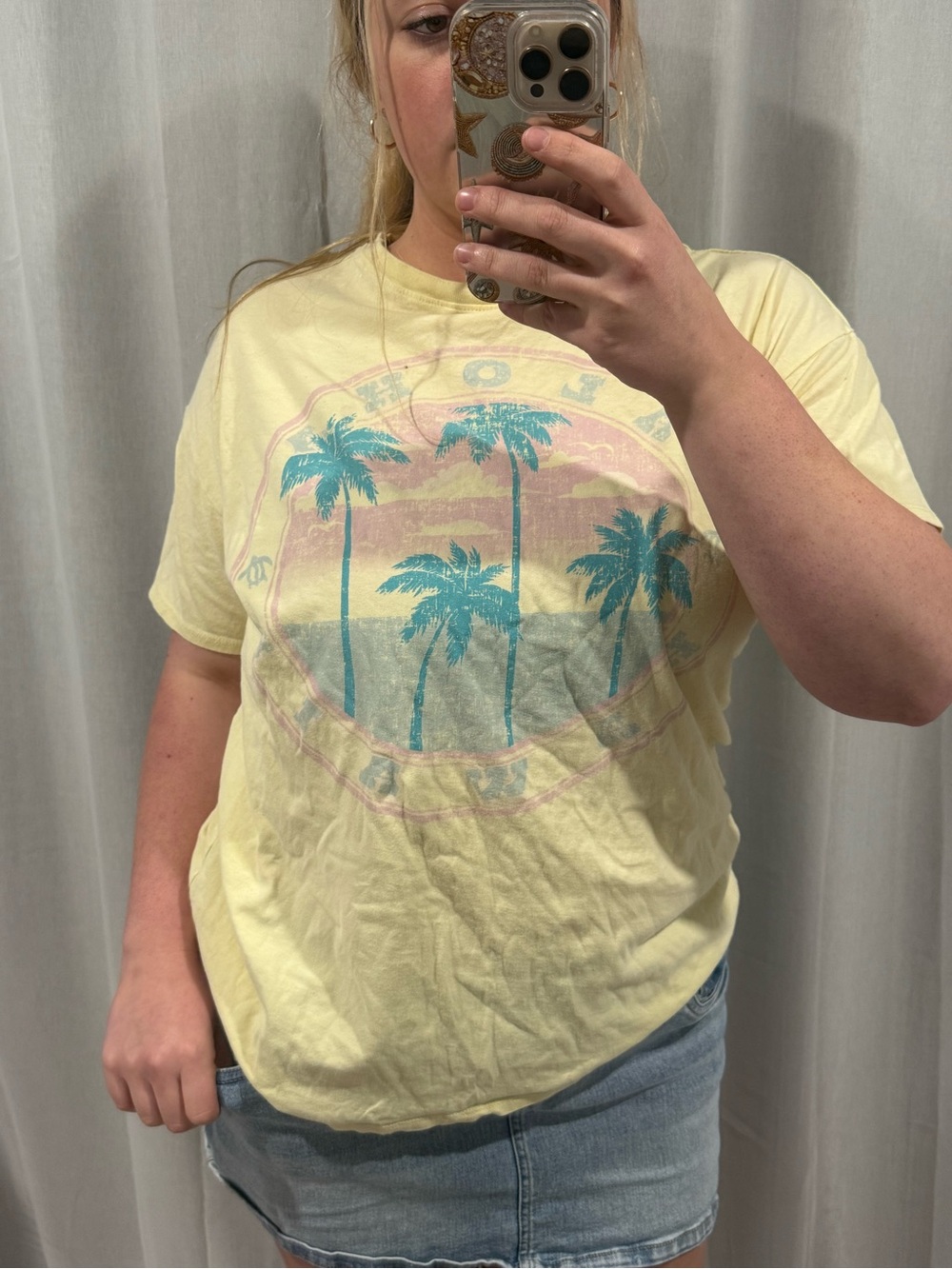 Oversize Graphic Tee - Picture 2 of 4